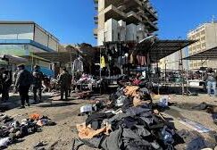 ஈராக் தலைநகர் பாக்தாத்தின் மனிதவெடிகுண்டு தாக்குதல் 32 அப்பாவி பொதுமக்கள் பலி