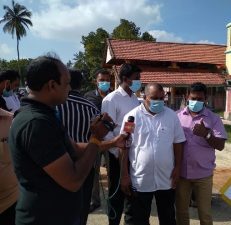 ஒரு அங்குலம் நிலத்தை கூட வழங்குவதற்கு ஒட்டுமொத்த தமிழ்மக்களும் தயாரில்லை நாடாளுமன்ற உறுப்பினர் கஜேந்திரன் தெரிவித்தார்.