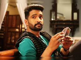 சந்தானம் நடிக்கும் பாரிஸ் ஜெயராஜ் படத்தின்  டிரைலர் இன்று வெளியாகியுள்ளது