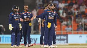 இந்தியா- இங்கிலாந்து கிரிக்கெட் அணிகள் இடையிலான இரண்டாவது 20 ஓவர் போட்டி   இங்கிலாந்தை வீழ்த்தி இந்தியா பதிலடி கொடுத்தது.