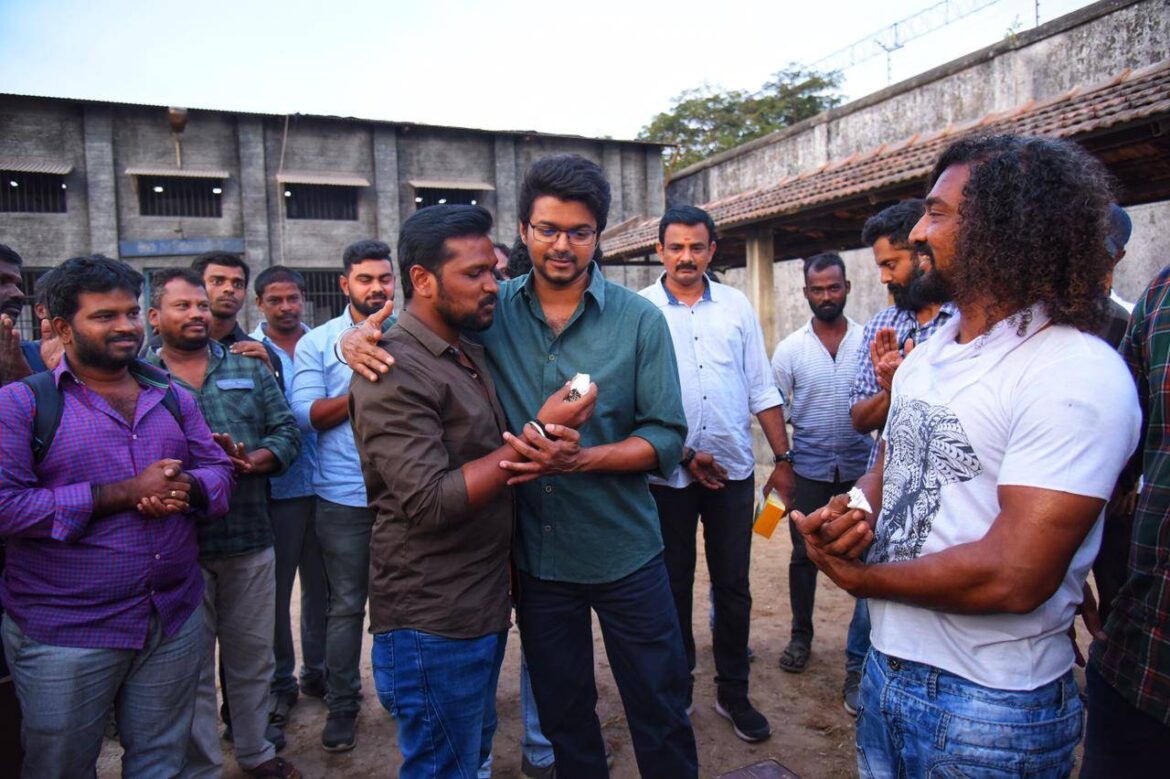 மாஸ்டர் படத்திலிருந்து வெளியான நாம் பலரும் பார்த்திராத புகைப்படம்