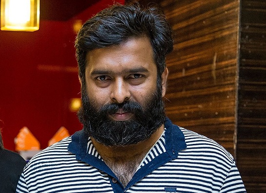 இசையமைப்பாளர் சந்தோஷ் நாராயணனின்  – வைரலாகும் வீடியோ