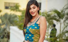 விலங்குகளுடன் கொஞ்சி விளையாடும் யாஷிகா ஆனந்த் … வைரலாகும் வீடியோ