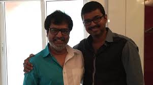 எதிர்பார்த்தது போல் விவேக் குடும்பத்தினரை நேரில் சந்தித்து ஆறுதல் தெரிவித்தார் நடிகர் விஜய்