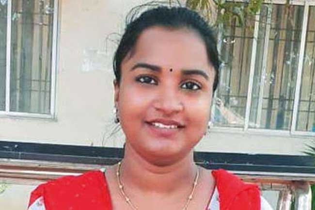 துணை இயக்குனர் மீது டி.வி. நடிகை புகார்